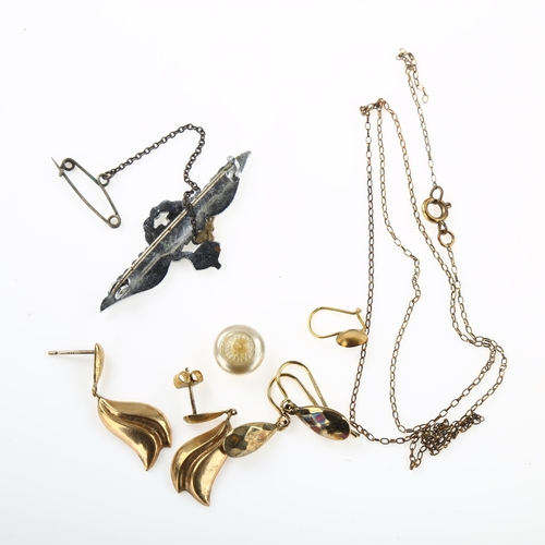 1268 - Various jewellery, comprising 9ct gold (2.9g), and RAF wings sweetheart brooch