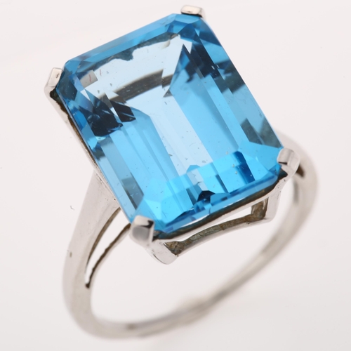 1274 - A modern 9ct white gold blue topaz dress ring, topaz length 16.3mm, size N, 5.3g