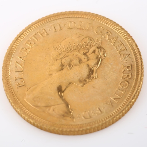 1329 - An Elizabeth II 1978 gold full sovereign coin, 7.9g