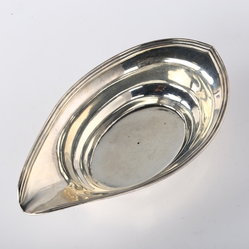 1532 - A George III silver pap boat, plain form with reeded rim, by Thomas Wilkes Barker, hallmarks London ... 