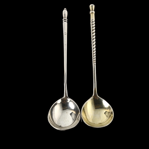 1569 - 2 x 19th century Russian silver and niello spoons, length 14cm, 1.3oz total (2)