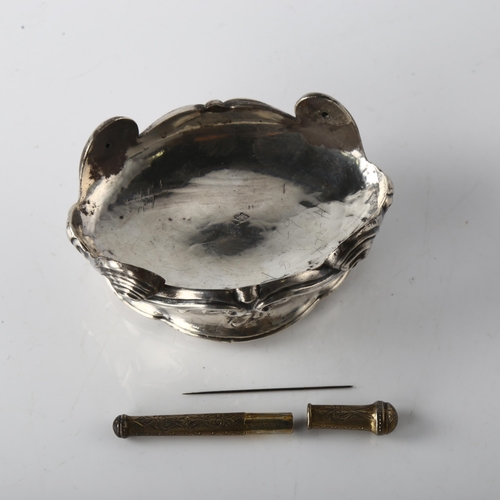 1571 - An Art Nouveau French silver table salt cellar, with relief embossed foliate decoration, by Lafiloli... 