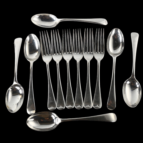 1590 - A set of George V silver Old English pattern dessert cutlery for 6 people, comprising 6 x knives, an... 