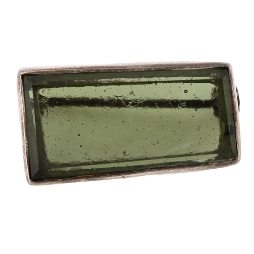 1384 - A natural moldavite green glass brooch, unmarked white metal settings, brooch length 23.1mm, 6.7g