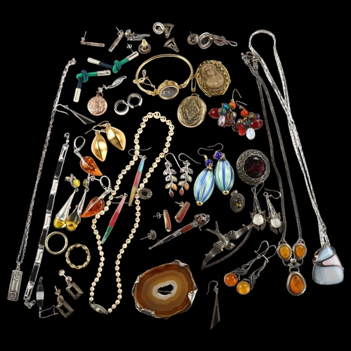 1442 - Various jewellery, including silver, lava cameo brooch, locket pendant etc