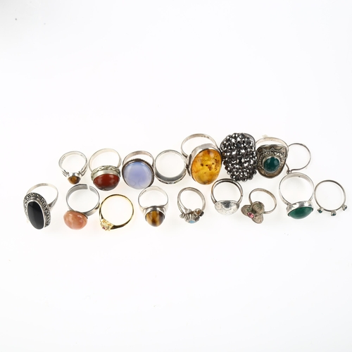 1443 - Various rings, including silver, amber, tigers eye etc