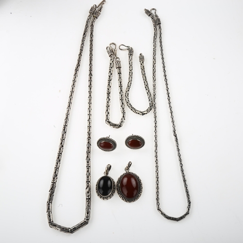 1444 - Various Continental silver jewellery, including pendant necklaces, bracelets etc, 142.2g gross