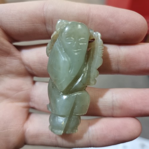 181 - 3 Chinese jade figures, 1 on wooden stand, largest 5.5cm