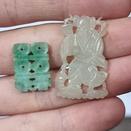 186 - 2 Chinese jade pendants, longest 3.5cm