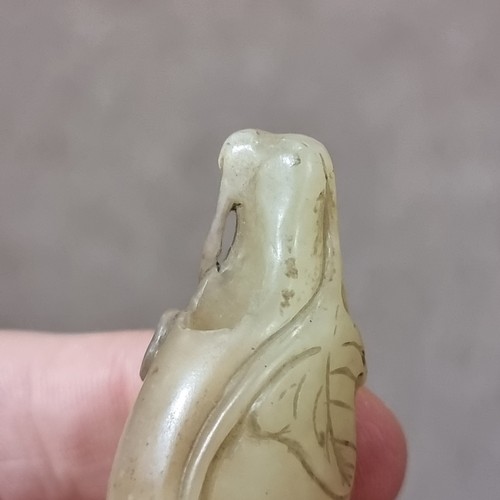 179 - A Chinese carved jade double gourd snuff bottle, length 7cm