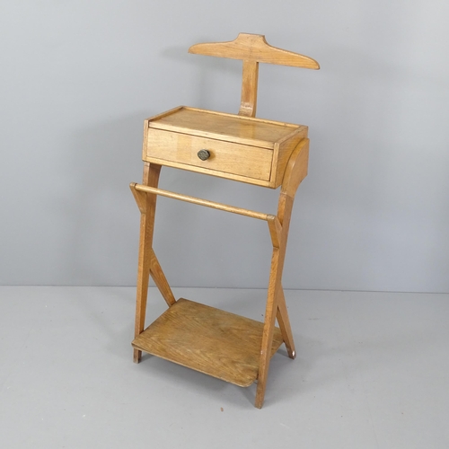 2040 - A mid-century stained oak valet stand with drawer. Height 110cm