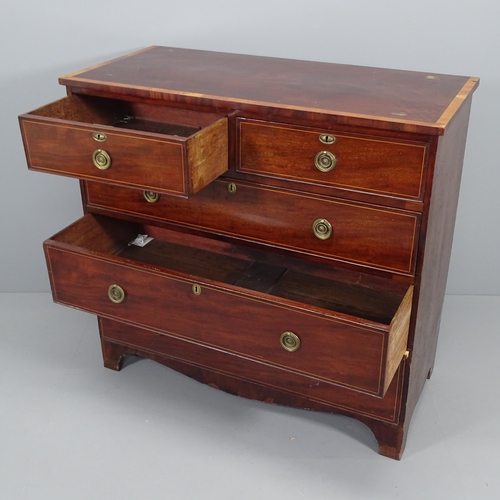 2052 - A Georgian crossbanded mahogany and satinwood-strung chest of two short and three long drawers. 106x... 