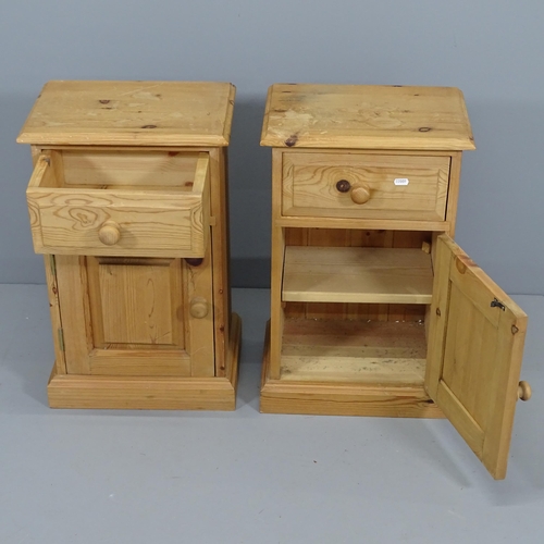 2065 - A pair of modern pine bedside cabinets. 39x62x27cm