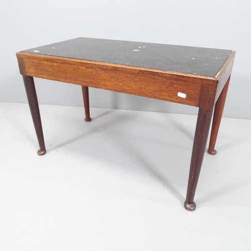 2115 - A mahogany coffee table with inset black marble top. 80x52x44cm.