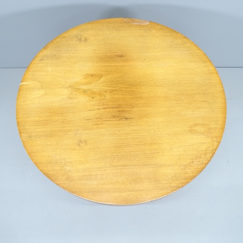 2179 - A 1930s Art Deco modernist coffee table with banded pedestal. 69x57cm