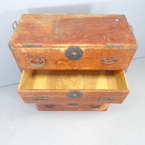 2566 - A late 20th century two-section Japanese tansu chest. 86x107x43cm.