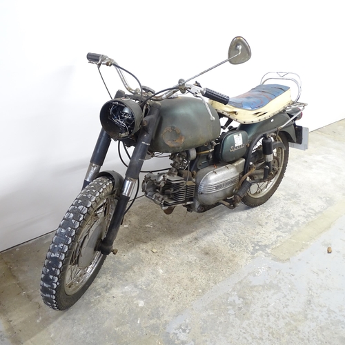 2590 - A Harley-Davidson Sprint 250 CC motorcycle, for restoration. License Plate : 772 XVX.