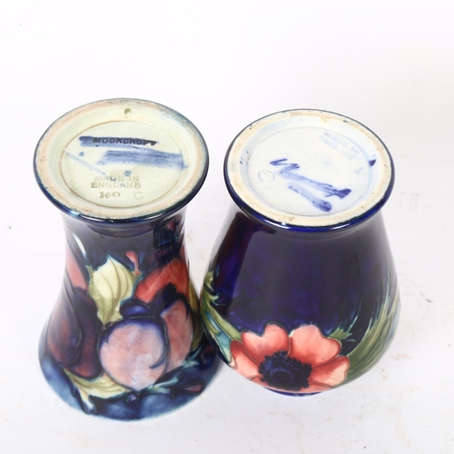 99 - 2 small Moorcroft pottery vases, height 9cm (2)