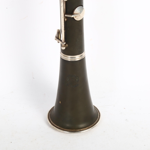 263 - HSINGHAI - a Vintage clarinet in a hard case