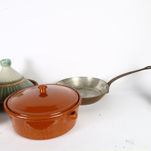 519 - 2 Moroccan tagines, Terracotta Pucara, pan