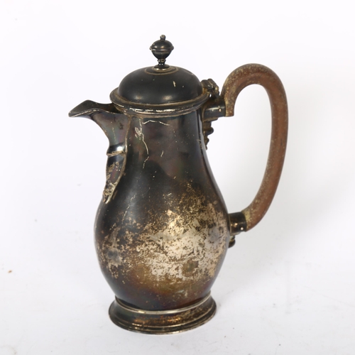 1037 - A George V silver hot water jug, hallmarks for London 1934, H17.5cm, 8.4oz gross