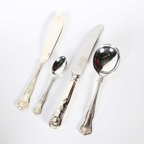 901 - GEORGE BUTLER & COMPANY - a canteen of silver plated King's pattern cutlery for 6 people, in fitted ... 