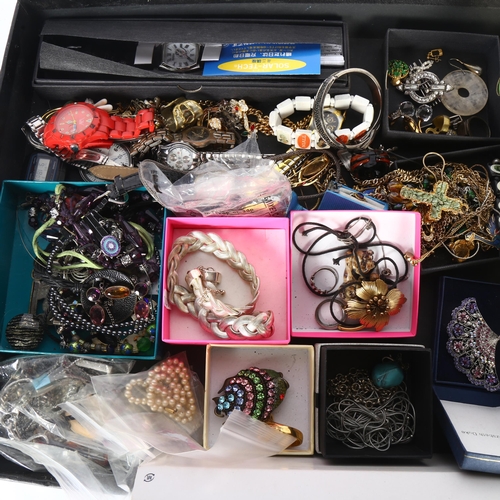 930 - A large tray of mixed costume jewellery, wristwatches, brooches etc