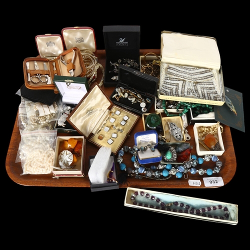 932 - A tray of various costume jewellery, including pearl necklaces, early 20th century beadwork purse, m... 