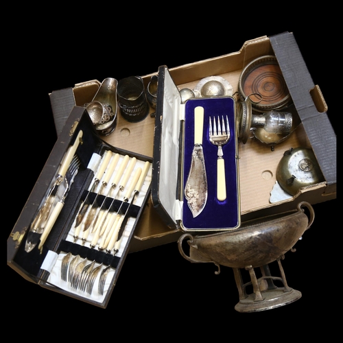 946 - An Arts and Crafts hammered silver plated table centre, cased fish servers, sauce boats, wine coaste... 