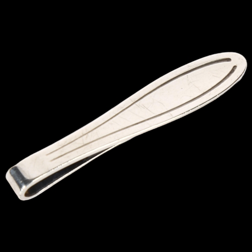 975 - GEORG JENSEN - a sterling silver tie clip, design by Poul Hansen, model no. 75B, L57.6mm