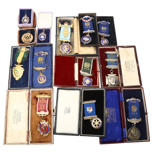 188 - A collection of silver Order of Buffalo and Masonic jewels, all cased (13)