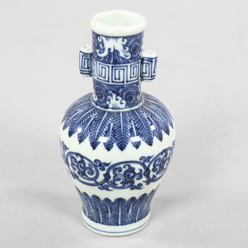 227 - A Chinese Ming style blue and white porcelain arrow vase, with 6 character marks to base, height 19.... 