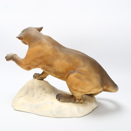 37 - BESWICK - mountain lion, model 1702, matte finish, height 21cm, length 30cm