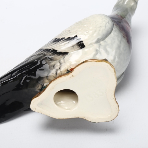 47 - BESWICK - pigeon, pattern no. 383, height 14cm