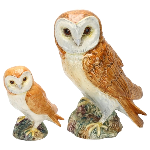 48 - BESWICK - owl, pattern no. 1046, height 20cm, and a smaller owl, pattern no. 2026 (2)