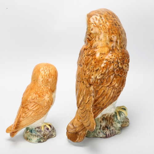 48 - BESWICK - owl, pattern no. 1046, height 20cm, and a smaller owl, pattern no. 2026 (2)