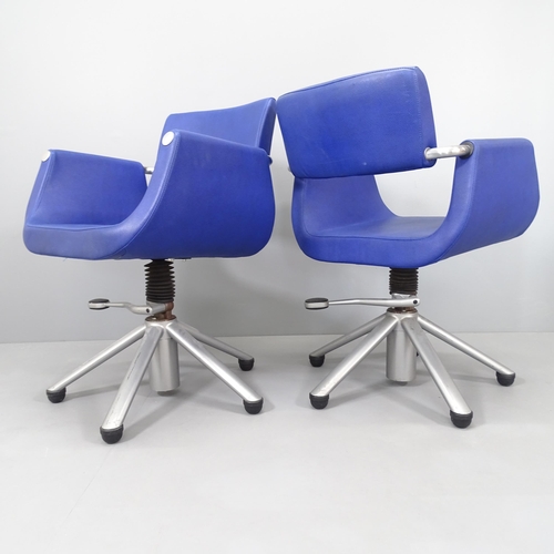 2231 - A pair of contemporary Welonda swivel Barber's chairs, each on chrome base with rise and fall mechan... 