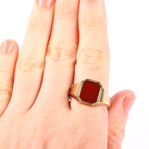 1151 - A large late 20th century 9ct gold carnelian signet ring, maker's marks HG&S, hallmarks Birmingham 1... 