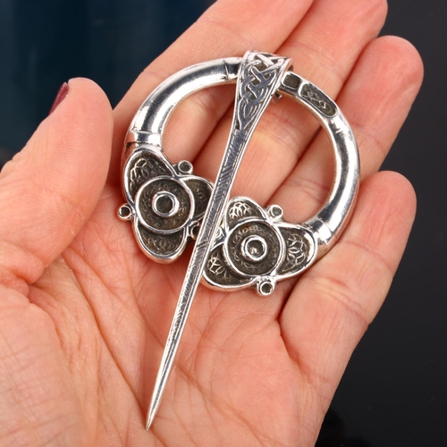 1307 - A mid-20th century Scottish silver Celtic penannular cloak pin, by Robert Allison, hallmarks Glasgow... 