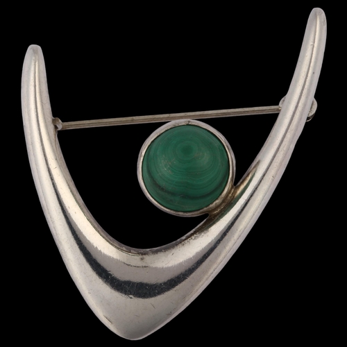 1366 - ARNE JOHANSEN - a Vintage Danish modernist sterling silver and malachite abstract brooch, width 37.3... 