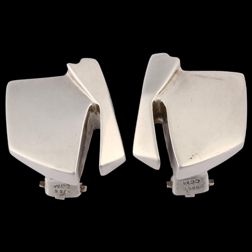 1369 - CLAUS GEORG MELCHER - a pair of Danish brutalist sterling silver abstract clip-on earrings, height 2... 