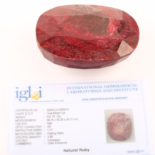 1405 - A 931.70ct unmounted oval mixed-cut ruby, 68.75 x 50.20 x 24.31mm, with IGL & I report card