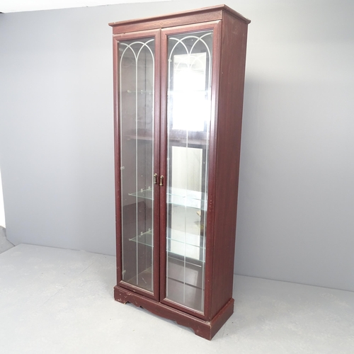 2518 - A reproduction mahogany veneered mirror back display cabinet with two glazed doors. 77x181x33cm.