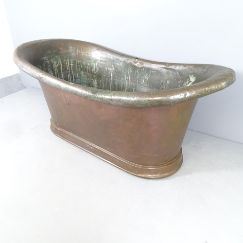 2559 - A 19th century copper bateau bath, 170x78x80cm