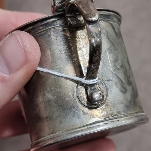 1465 - A George III silver drum mustard pot, by John Hutchinson, hallmarks Newcastle 1769, height 5.5cm, wi... 