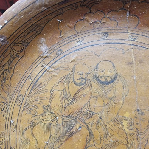 236 - 2 Chinese wooden and decorated lacquer plates, largest diameter 29cm