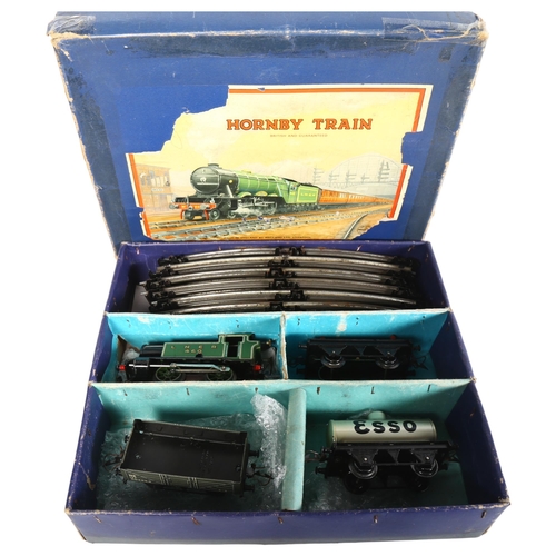 135 - HORNBY - a clockwork O gauge Hornby train no. 201 tank goods set, complete and in original box