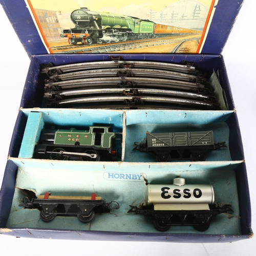 140 - HORNBY - a clockwork O gauge Hornby train no. 201 tank goods set, appears complete and in original b... 