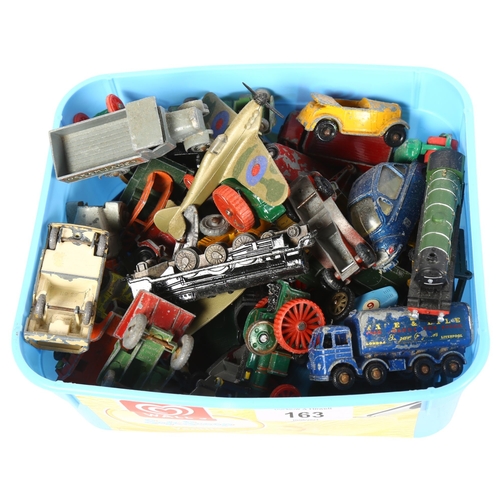 163 - A quantity of Vintage diecast vehicles, including Dinky, Lesney, Corgi, Matchbox etc, including a 19... 