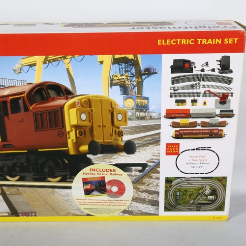 180 - HORNBY - Freightmaster OO gauge electric train set, model R1054, complete and in original box